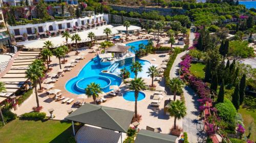 an aerial view of a resort with a swimming pool at Sianji Well-Being Resort in Turgutreis