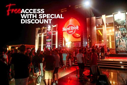 a crowd of people standing in front of a store at Pickalbatros Laguna Club Resort Sharm El Sheikh - Adults Only 16+ in Sharm El Sheikh