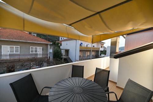 Balkón nebo terasa v ubytování Apartman Mišura