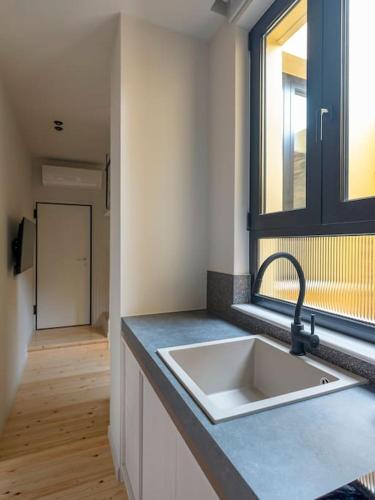 Cosy apt in Monastiraki - next to Acropolis