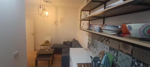 Fotografie z fotogalerie ubytování Lovely 1 bedroom apartment near Eye of Tirana v destinaci Tirana