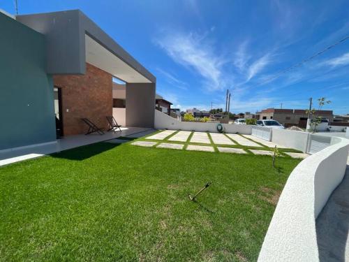 Το κτήριο όπου στεγάζεται  η παραθεριστική κατοικία