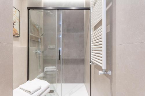 Charming 2-Bed Apartment in Conde Duque Madrid