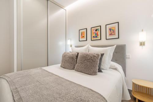 Charming 1-Bed Apartment in Chamberí Madrid