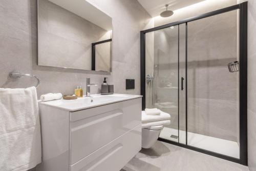 Charming 1-Bed Apartment in Chamberí Madrid