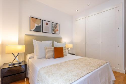 Cozy 2BR Apartment Steps from Plaza Mayor