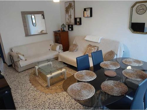 Photo de la galerie de l'établissement Appartement avec vue sur mer, à Canet