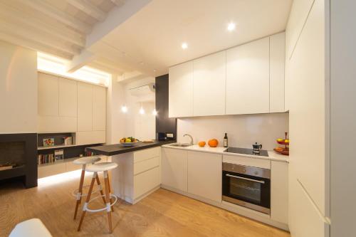 Banchi Nuovi, modern and cozy apartment