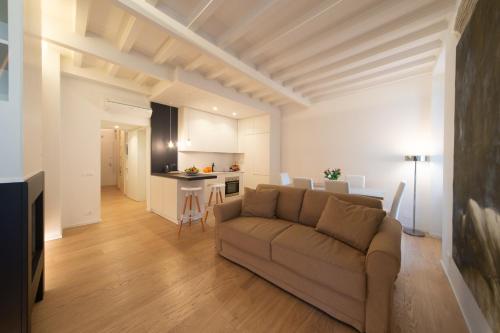 Banchi Nuovi, modern and cozy apartment