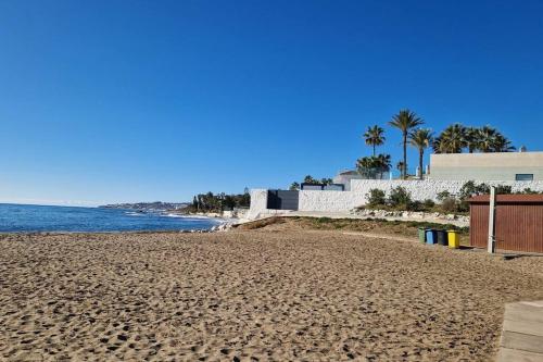 Sea view Garden Oasis (6-min walk to the Beach)