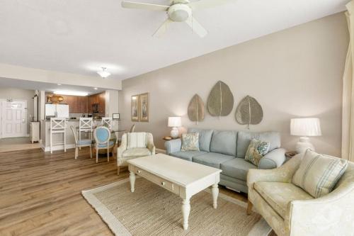 Aqua Resort Unit 407 photo 6