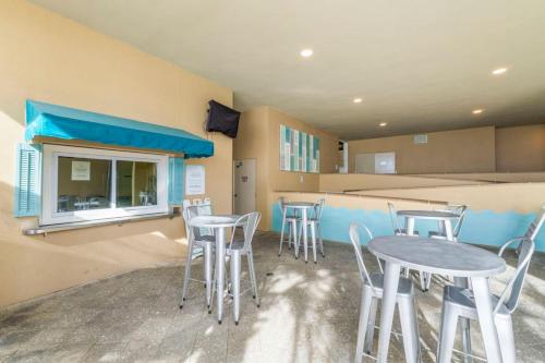 Aqua Resort Unit 407 photo 17