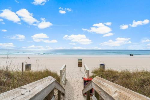 Aqua Resort Unit 407 photo 14