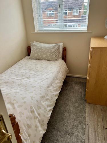 Cosy 3 bed detached house Birmingham photo 21