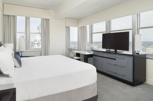 Loews Philadelphia Hotel Image
