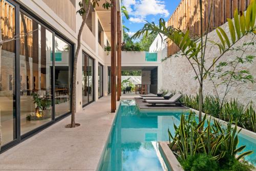 New LUXURY 5 BR VILLA WITH PRIVATE POOL & JACUZZI