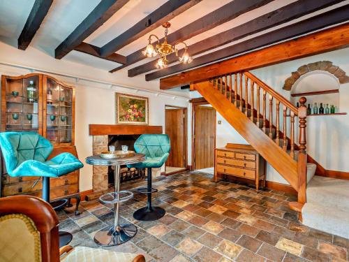 Χώρος καθιστικού στο 3 Bed in Holywell 89614