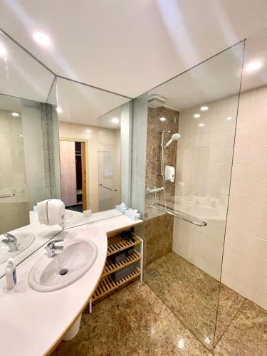 Stylish home near city center