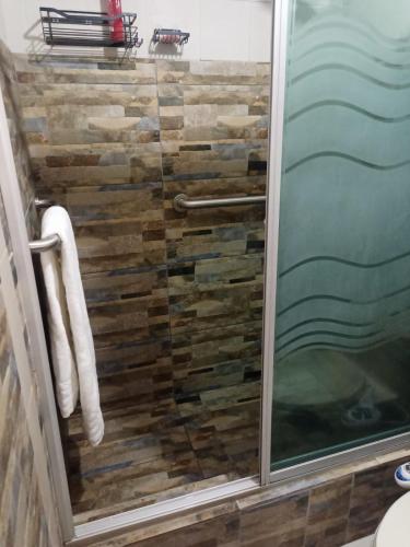 Bilik mandi di Departamento Esperanza