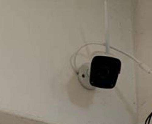 una pared con un ratón informático en una pared en HotelMidnight78, en Paramaribo