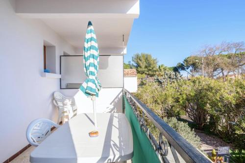 Charming flat in Hyères with balcony