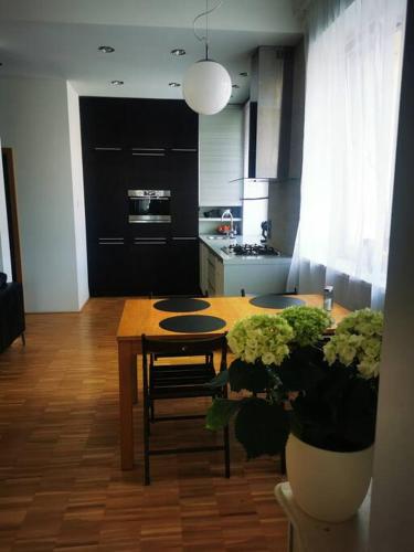 Televisyen dan/atau pusat hiburan di Like at home Brno - celý byt