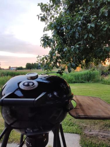 Kemudahan BBQ tersedia untuk tetamu di apartmen