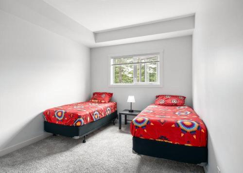 Two Bedrooms, two baths, lake view condo – Photos 4