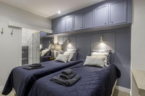 Appartement De Luxe, Meynadier by Halldis