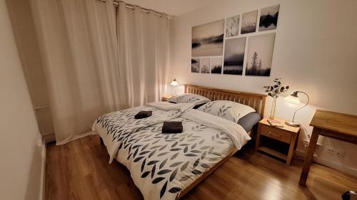 Spacious apartment in the park
