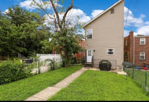 Fotografie z fotogalerie ubytování Charming Bedroom & Parking ve Washingtonu