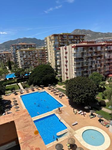 Acogedor estudio con piscina y vistas al mar