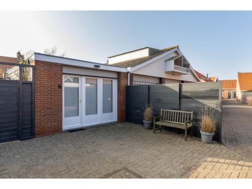 Quietly located studio with terrace at 75 meters from the beach