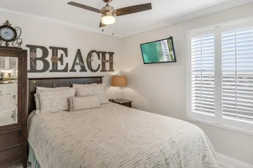 Pelican Beach Resort by Colasan photo 16