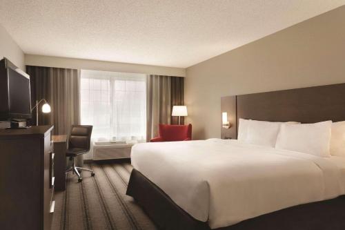 Country Inn & Suites by Radisson, Indianapolis Airport South, IN Image