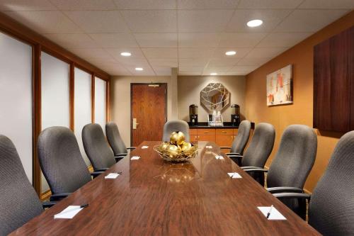 Country Inn & Suites by Radisson, Wolfchase-Memphis, TN Image