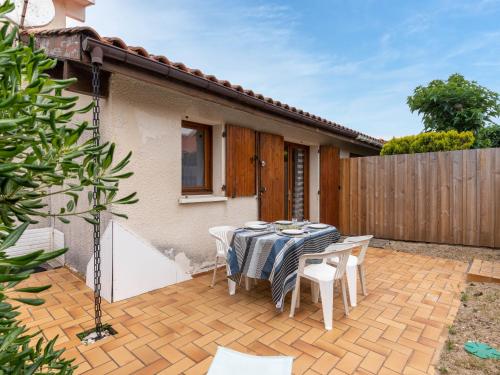 Maison Mitoyenne à 200m de la Plage avec Parking - FR-1-319-186