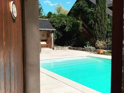Photo de la galerie de l'établissement Chambre d'hôtes avec piscine chauffée dans le Parc de la Brenne - FR-1-591-574, à Rosnay