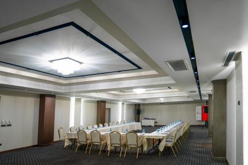 Vespia Hotelにあるビジネスエリアまたは会議室