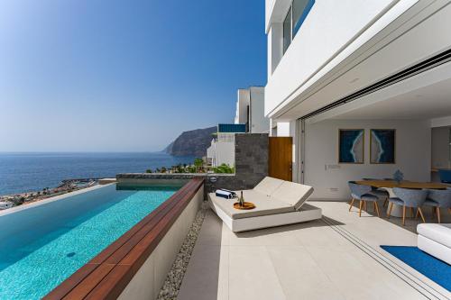 Aquasuites Luxury Penthouse A01