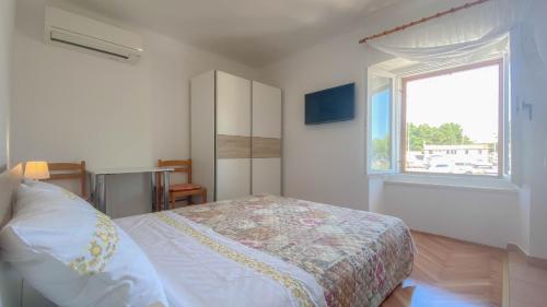 Demark Room 1