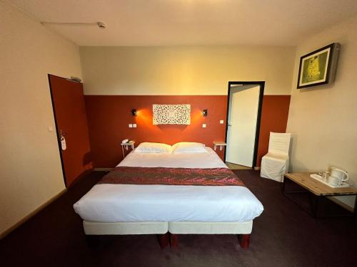 Logis hôtel Le Saint Antoine – Photos 2