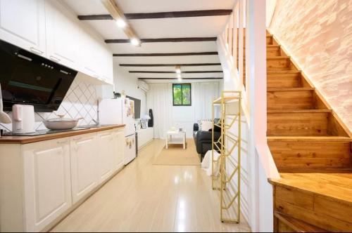 Dapur atau dapur kecil di Shanghai Hills&Well-time Scandi Loft