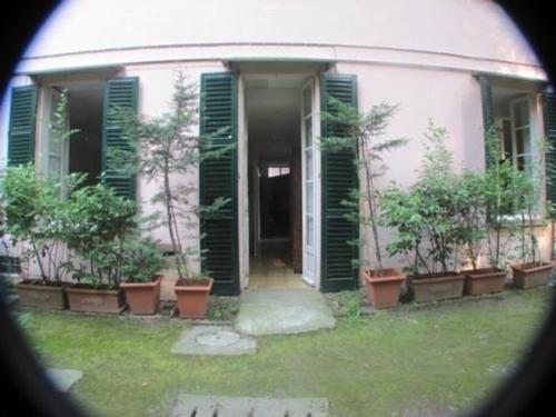 Wohnung mit Garten in einem alten Haus