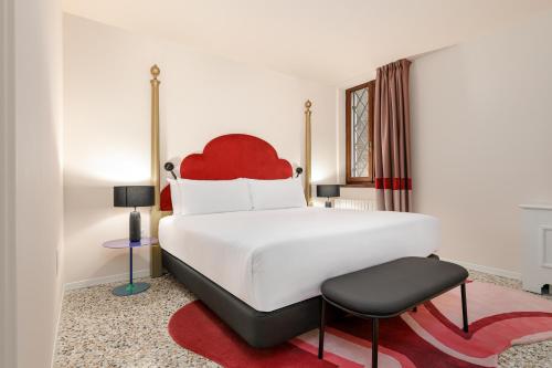 Palazzo Dei Fiori by Room Mate photo 45