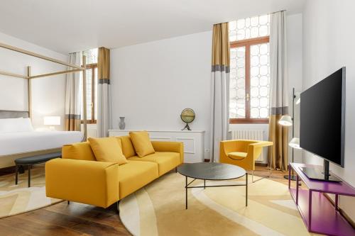 Palazzo Dei Fiori by Room Mate photo 29