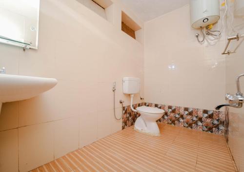 Ένα μπάνιο στο SILENT VALLEY FARMSTEAD OOTY by VOYE HOMES