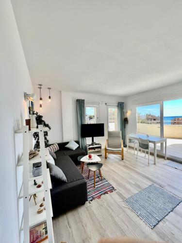 Luxury Condo Sea View Large Terrace BenalBeach