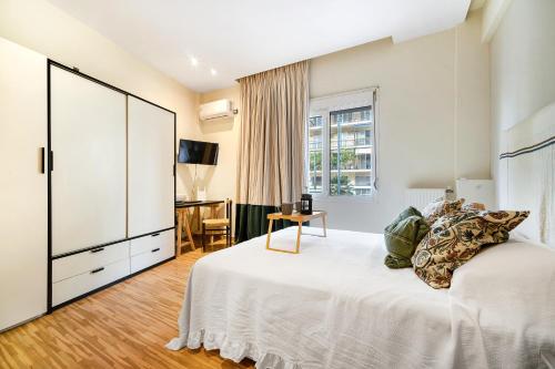 Renovated Kallimarmaro Apt in Athens Historic center