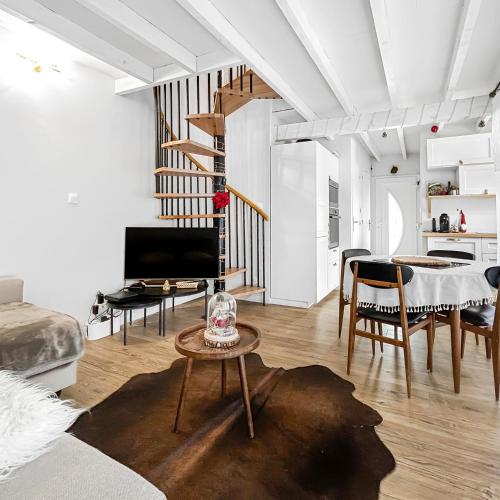 Refuge Montagnard - Terrasse et Local à Ski ou Vélo